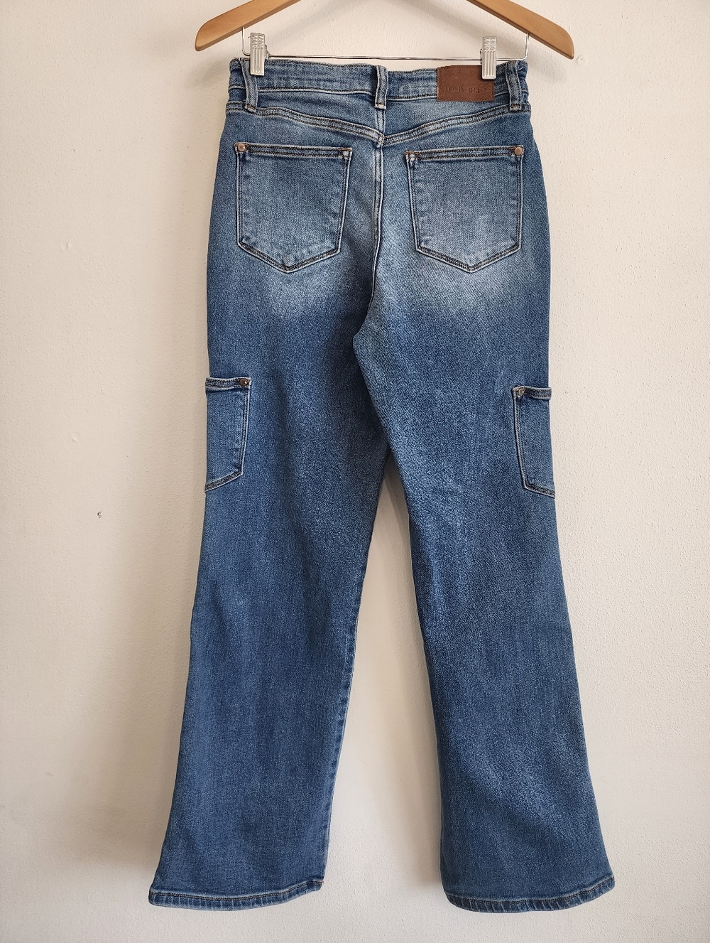 Judy Blue 90's Straight Fit High Rise Cargo Jeans - Size 7/28 - Picture 9 of 13